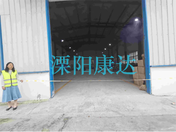 治安警戒组使用警戒绳现场警戒.jpg